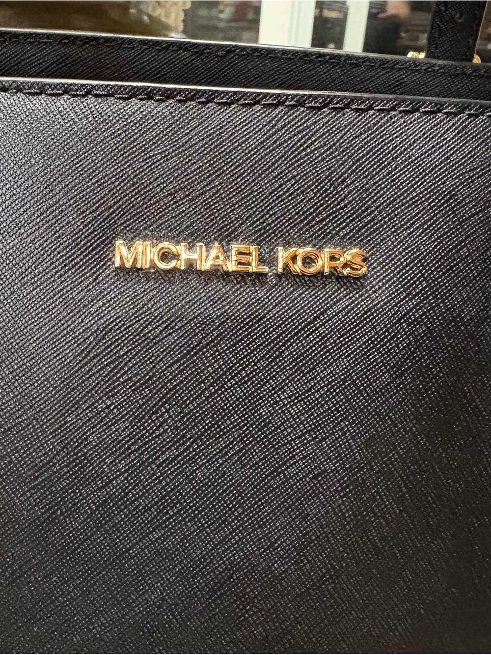 Michael Kors Jet Set Large Black Saffiano Leather Work Tote Gold Hardware - Picture 2 of 9